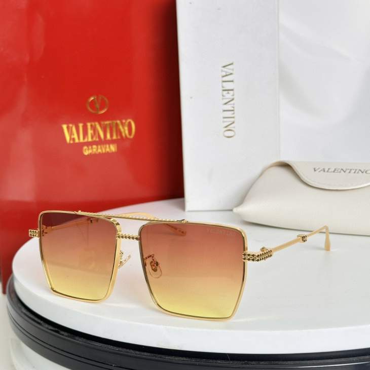 Picture of Valentino Sunglasses _SKUfw66051122fw